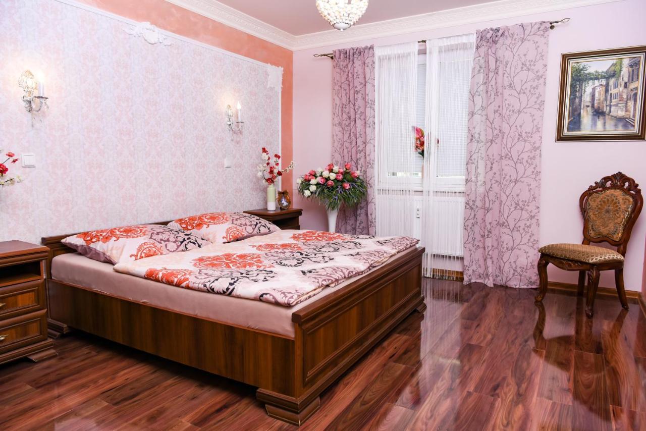 Rose Apartment Mariánské Lázně Exterior foto